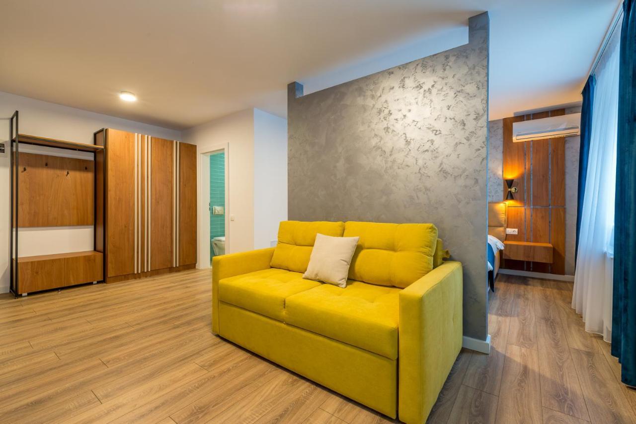 Sarmihouse Aparthotel